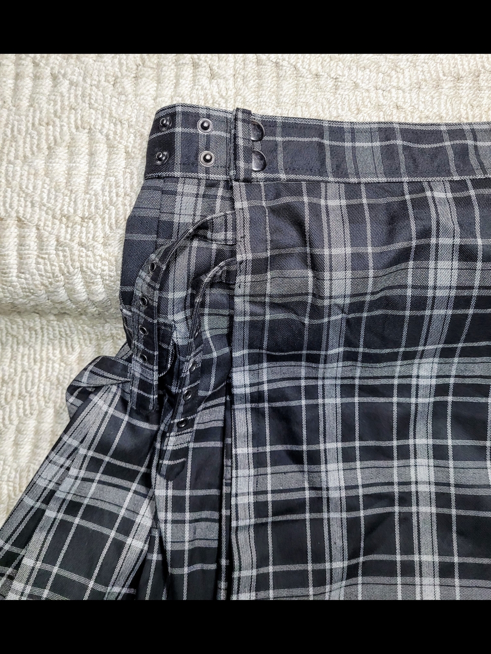 Scarlet Darkness Black & Gray Plaid Cargo Kilt Skirt - Goth / Grunge - Medium - Picture 15 of 16